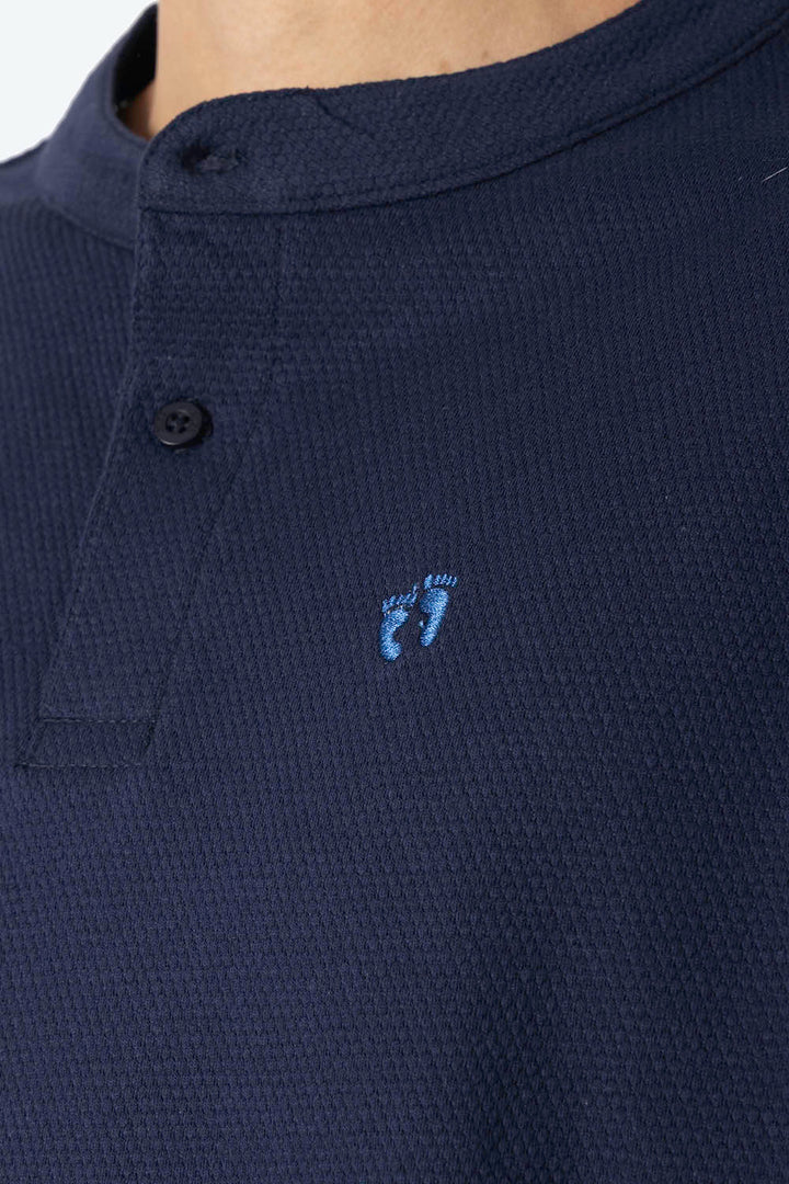 Playera henley azul marino con textura - Hang Ten