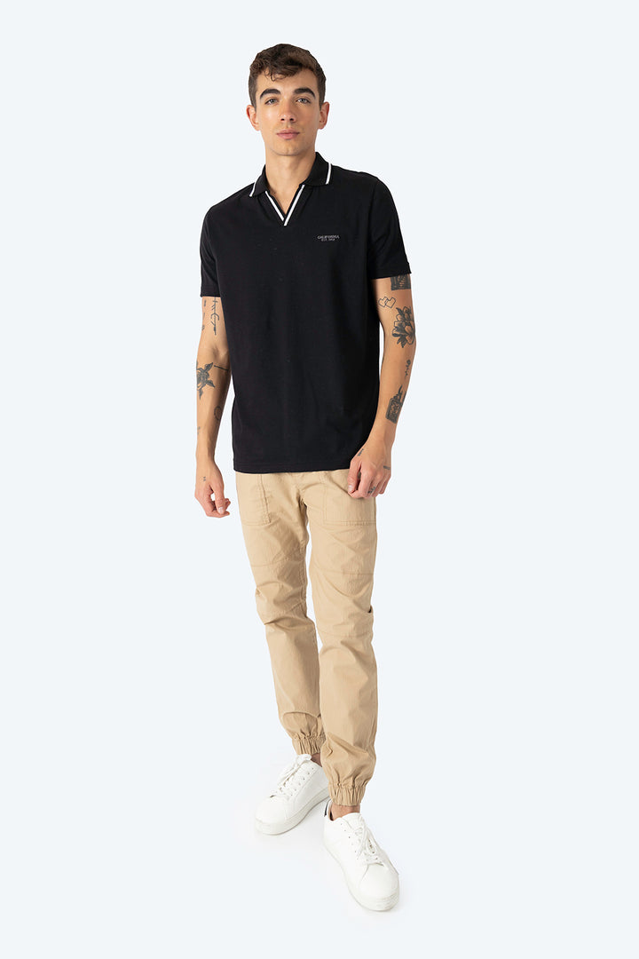 Polo negra cuello en V - Hang Ten