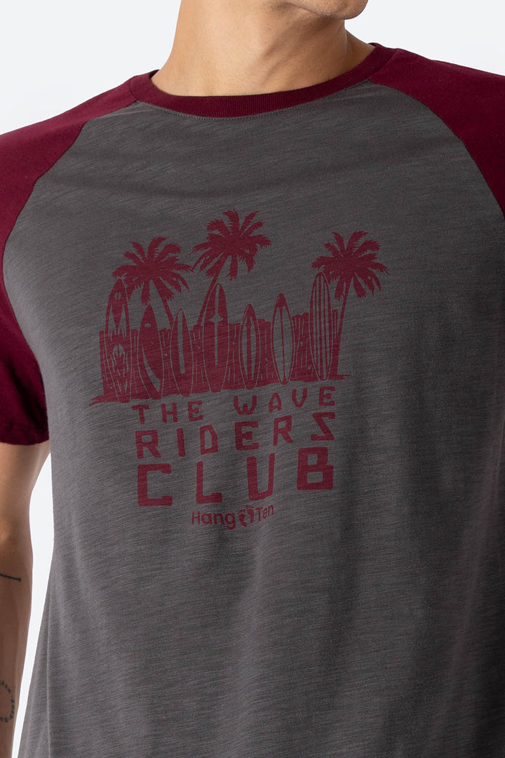 Playera combinada gris con vino - Hang Ten