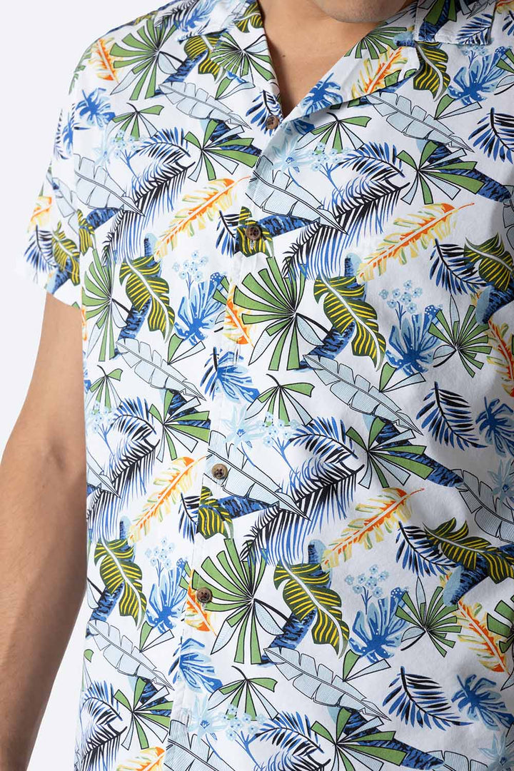 Camisa blanca diseño de hojas - Hang Ten