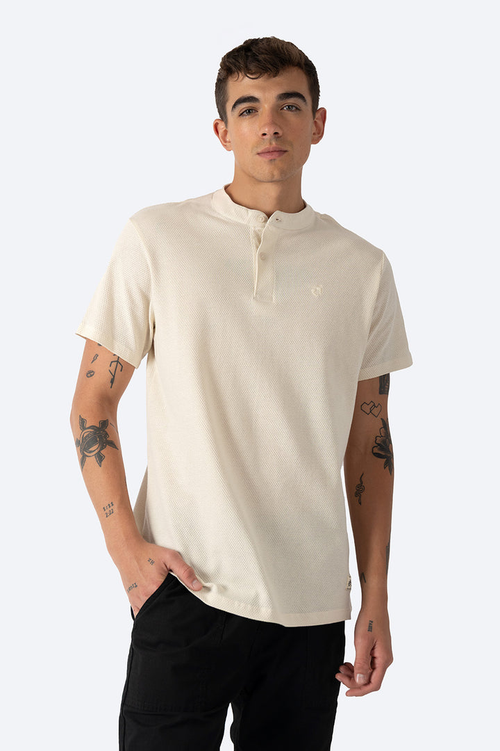 Playera henley beige con textura - Hang Ten