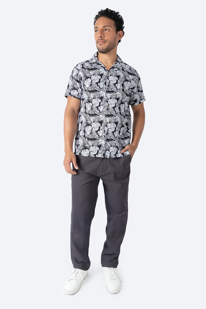 Camisa negra estampado de hojas - Hang Ten