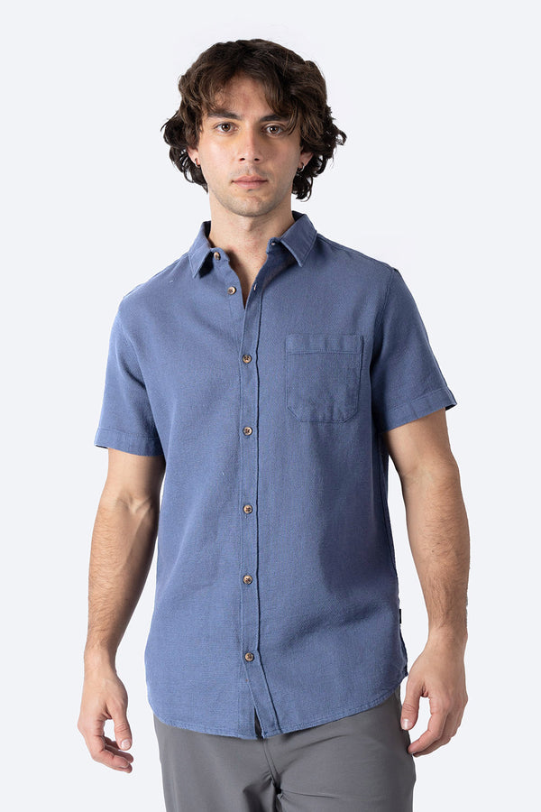 Camisa con textura en tono azul  - Hang Ten