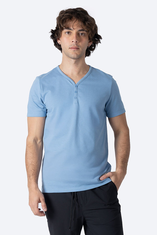 Playera azul cuello Y con textura - Hang Ten 