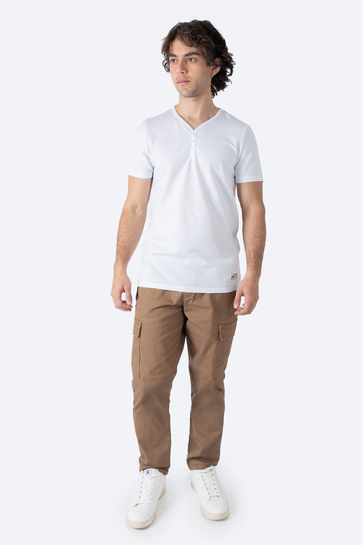 Playera blanca cuello Y con textura - Hang Ten 