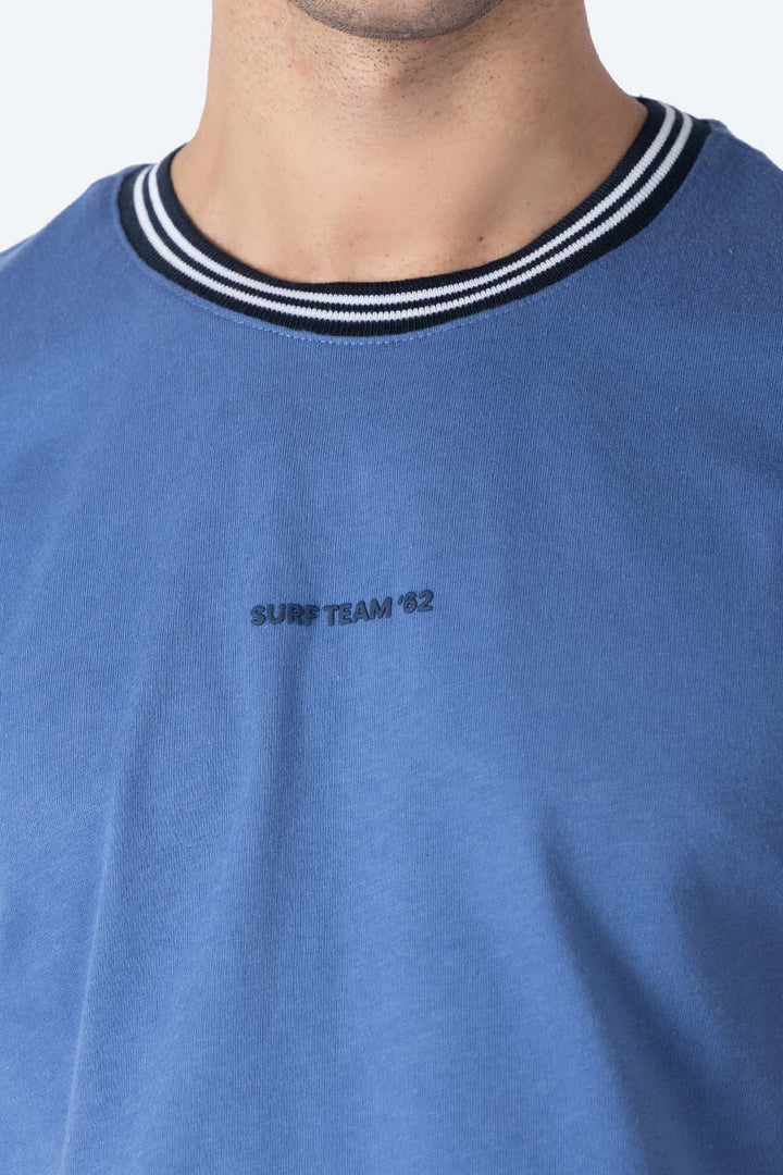 Playera azul bies a contraste negro - Hang Ten 