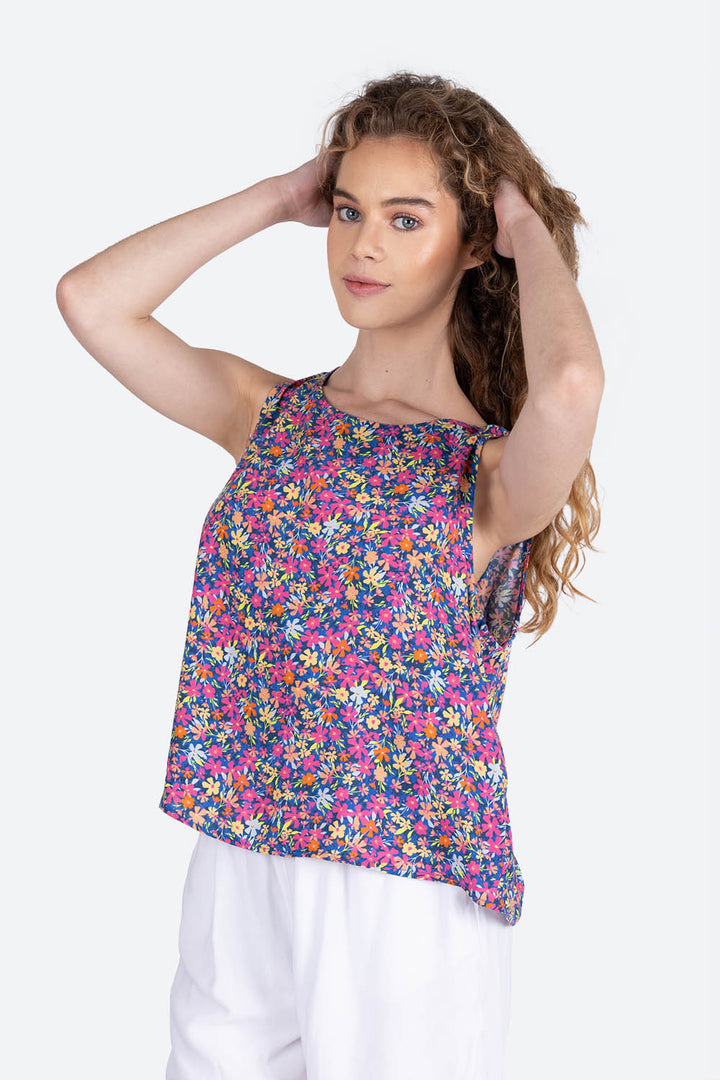 Blusa sin mangas estampada flores - Hang Ten 