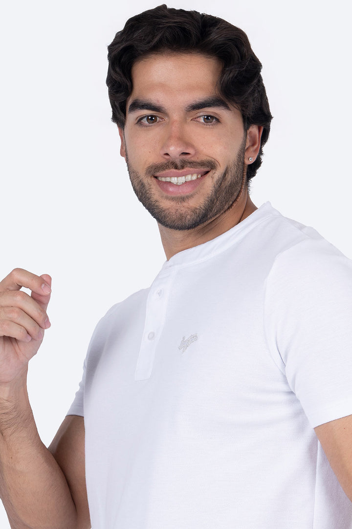 Playera tipo henley blanca  - Hang Ten 