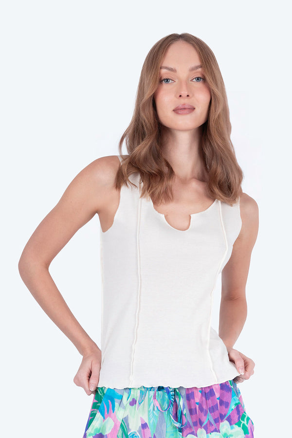 Top beige claro con bordado lineal - Hang Ten