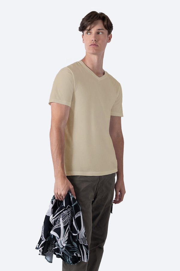 Playera básica cuello v beige  - Hang Ten 