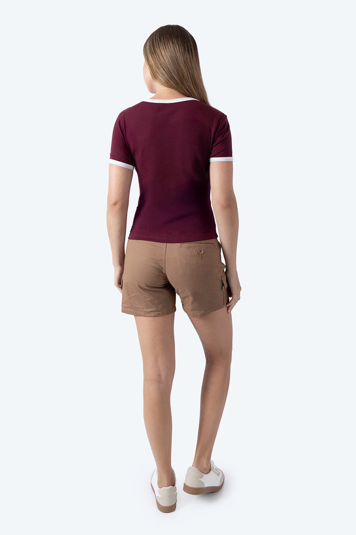 Playera vino bies a contraste beige  - Hang Ten