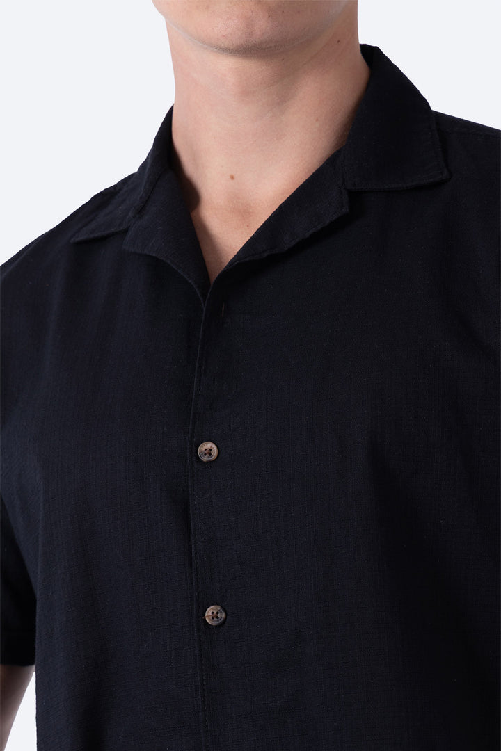 Camisa negra  manga corta  - Hang Ten