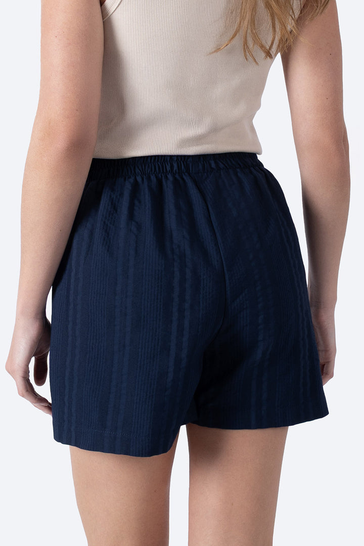 Short casual con textura azul marino - Hang Ten