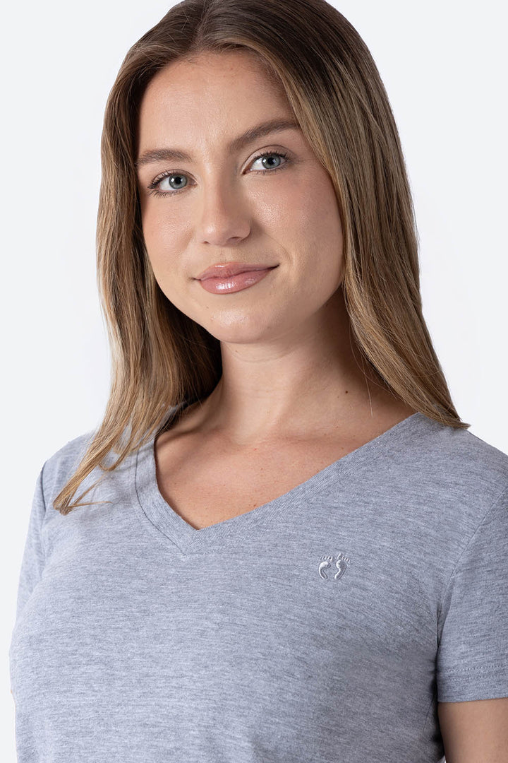Playera básica gris cuello V - Hang Ten