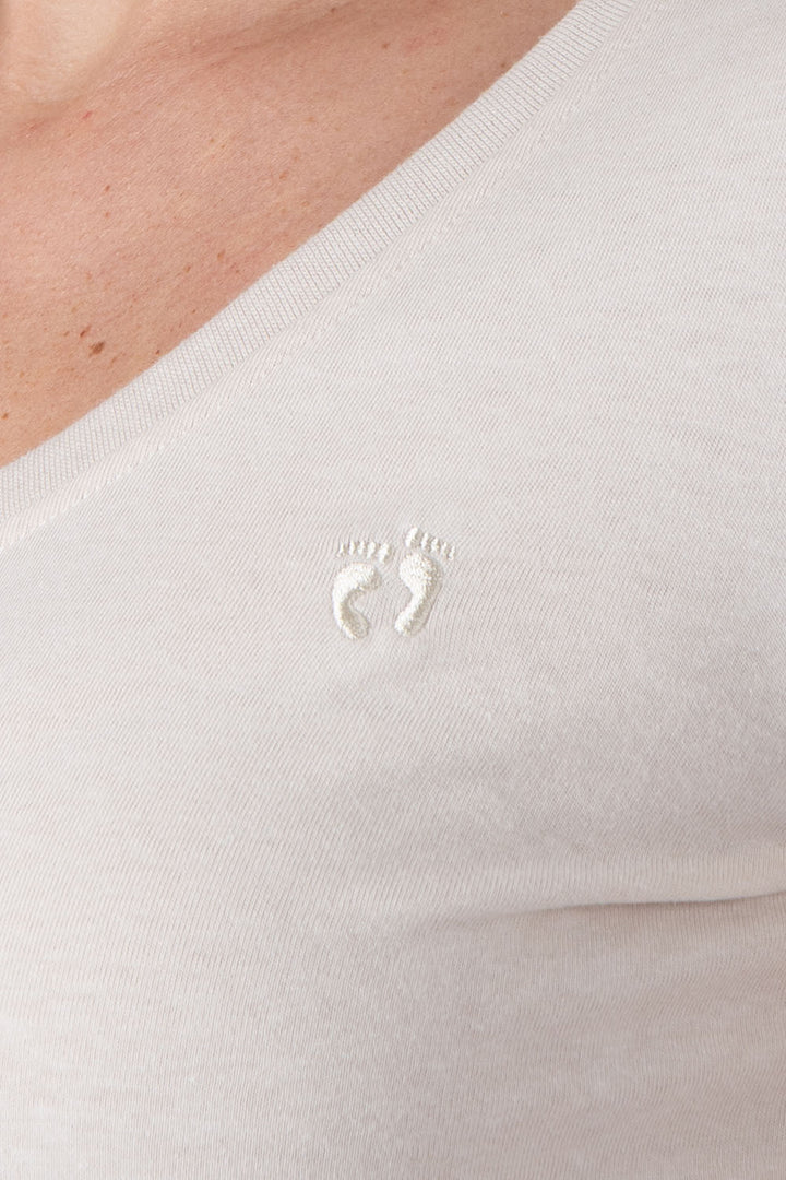 Playera básica beige cuello V - Hang Ten