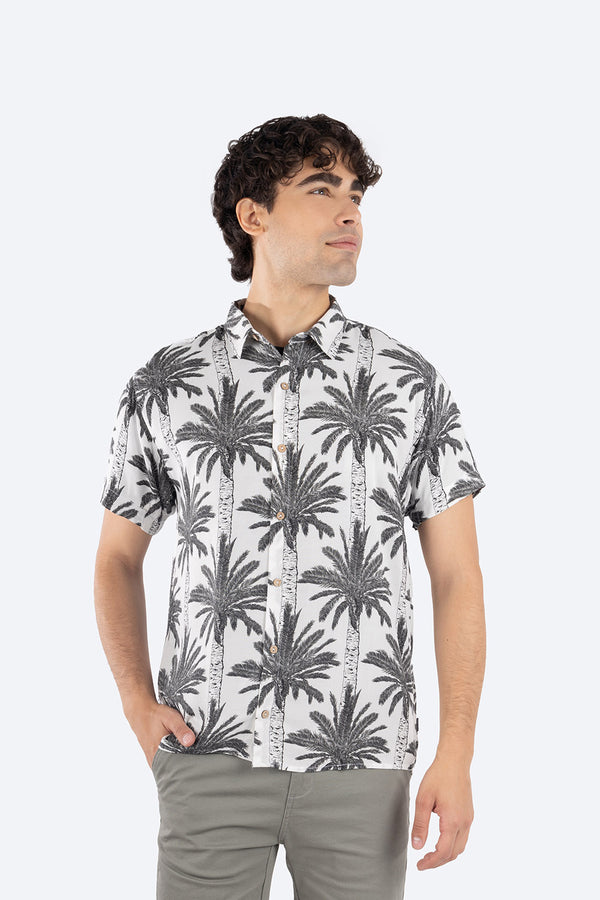 Camisa resort estampada palmeras