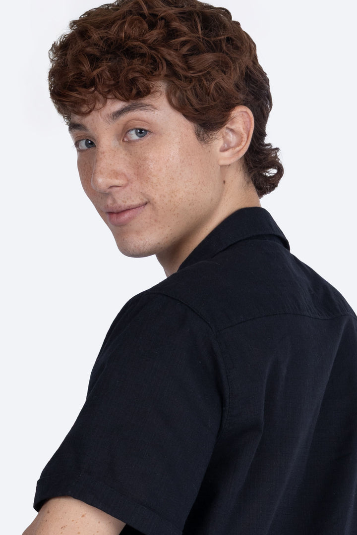 Camisa negra  manga corta  - Hang Ten