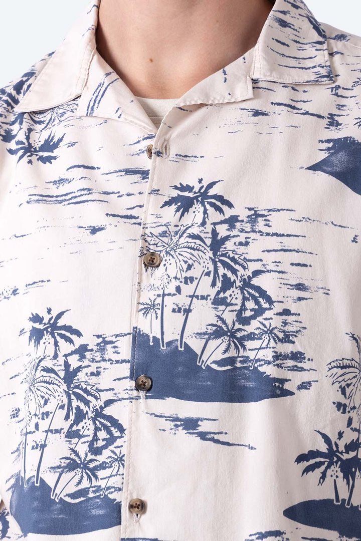 Camisa café claro con estampado de palmeras - Hang Ten