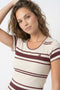 Playera rayada manga corta vino con beige